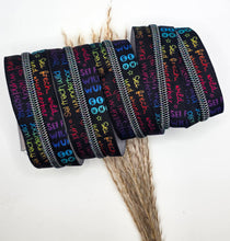 Laden Sie das Bild in den Galerie-Viewer, Endlosreißverschluss Sei frech wild und wunderbar für #5-Zipper mit 6,5 mm Raupenbreite – Gesamtansicht, Rainbow-Raupe.