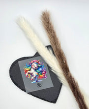 Laden Sie das Bild in den Galerie-Viewer, Größenlabel Bügelbild Einhorn Crazy Größe 86 zum Aufbügeln für Baby und Kinderkleidung