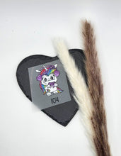 Laden Sie das Bild in den Galerie-Viewer, Größenlabel Bügelbild Gaming Einhorn Größe 104 zum Aufbügeln für Baby und Kinderkleidung