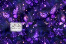 Laden Sie das Bild in den Galerie-Viewer, Baumwolljersey Lila Schmetterlingszauber | Schmetterlinge &amp; Blüten | 220 g/m²
