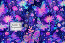 Laden Sie das Bild in den Galerie-Viewer, Summerglow Baumwolljersey Schmetterlinge &amp; Blumen | Jersey Stoff 220 g/m² | Kinderstofftraum
