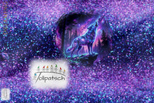 Laden Sie das Bild in den Galerie-Viewer, Galaxy Wolf Baumwolljersey Panel 75 x 175 cm | Wolf Stoff mit Galaxie Motiv
