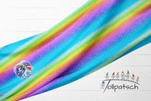 Laden Sie das Bild in den Galerie-Viewer, Baumwolljersey Panel Rainbow Unicorn – Einhorn auf Regenbogenstreifen. Gesamtansicht des Panels.
