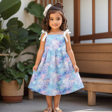 Laden Sie das Bild in den Galerie-Viewer, Snowflake Kombi Wintertraum Baumwolljersey
