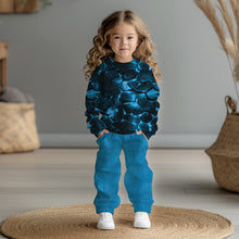 Laden Sie das Bild in den Galerie-Viewer, Kombinationsbeispiel: blaue Hose aus French Terry Denim Look Blau mit separat gemustertem Oberteil
