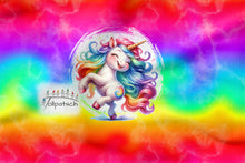 Laden Sie das Bild in den Galerie-Viewer, French Terry Panel Einhorn Regenbogentraum (FTP-54597-A) – Einhorn mit bunter Mähne auf wolkigem Regenbogenhintergrund.
