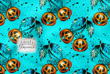 Laden Sie das Bild in den Galerie-Viewer, French Terry Pumpkin Cherry 54449 A: Halloween Kürbisse auf Türkis
