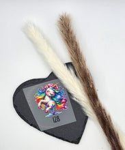 Laden Sie das Bild in den Galerie-Viewer, Größenlabel Bügelbild Einhorn Crazy Größe 128 zum Aufbügeln für Baby und Kinderkleidung

