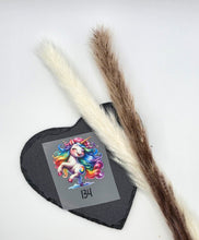 Laden Sie das Bild in den Galerie-Viewer, Größenlabel Bügelbild Einhorn Crazy Größe 134 zum Aufbügeln für Baby und Kinderkleidung
